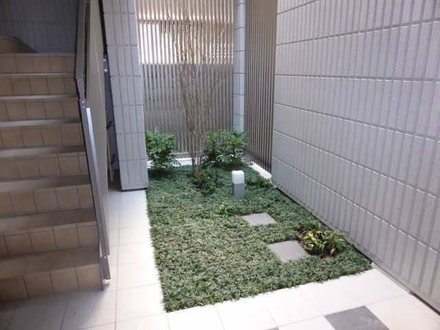建物内庭園