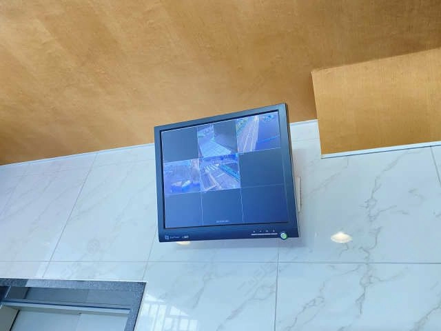 防犯カメラモニター