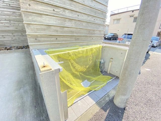 敷地内ごみ置き場