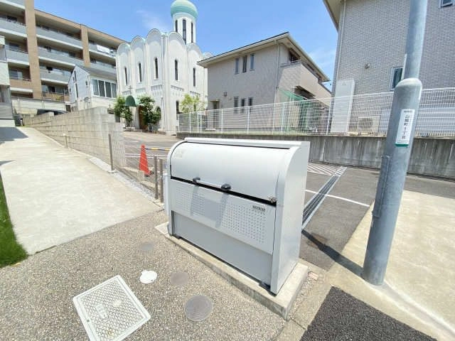 敷地内ごみ置き場