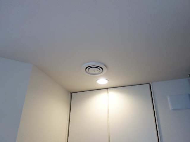 ナノイー発生機