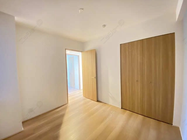 室内（北西洋間）