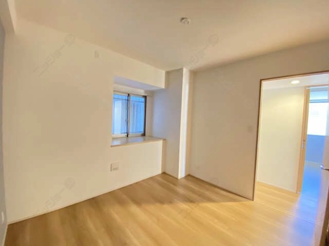 室内（北西洋間）