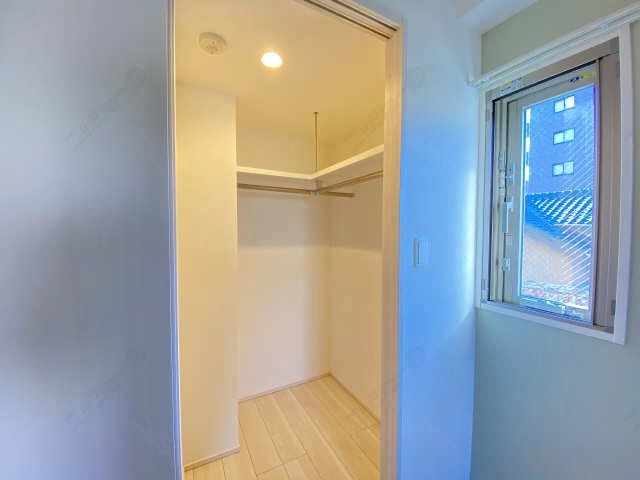 収納（北西洋間）