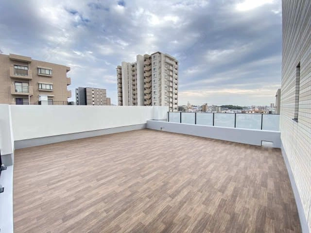 ルーフバルコニー