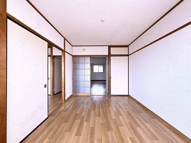 南東洋室