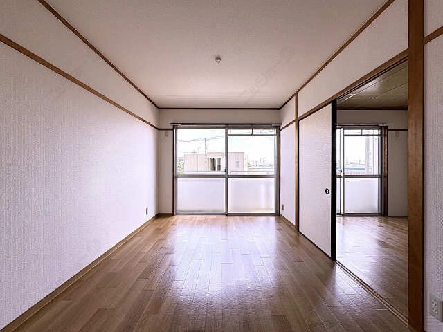 南東洋室
