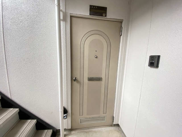 タウニィ１１７ 1階 玄関扉