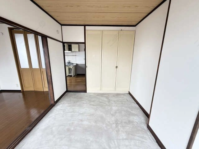 洋室(南東洋間)