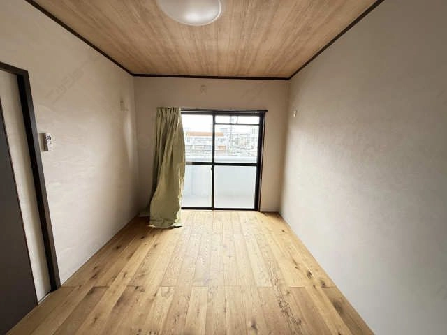 室内（南西洋間）