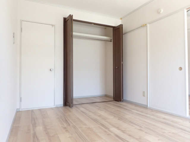 真ん中の部屋