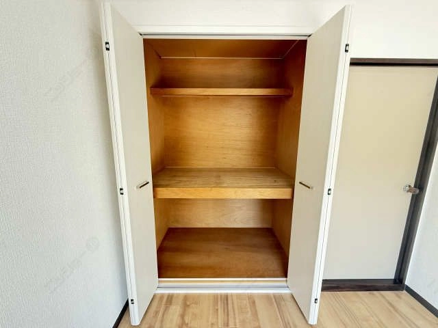 収納（南洋間）