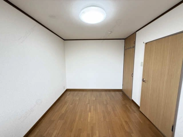 洋室(北洋間)
