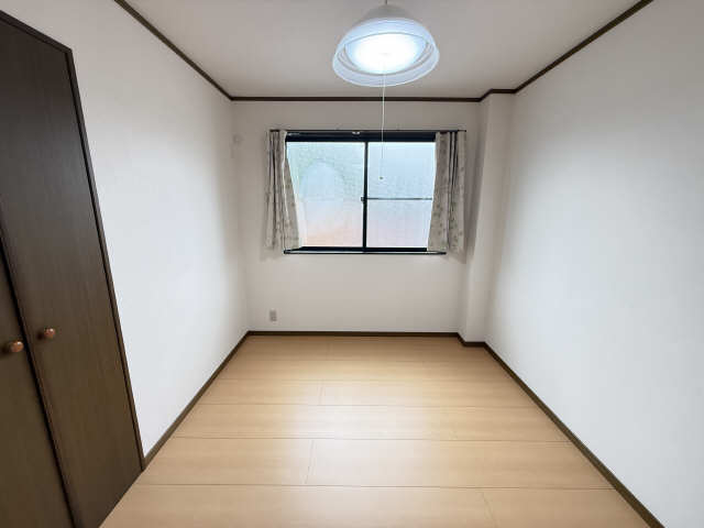 室内(北洋間)