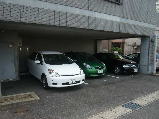 屋根付き駐車場