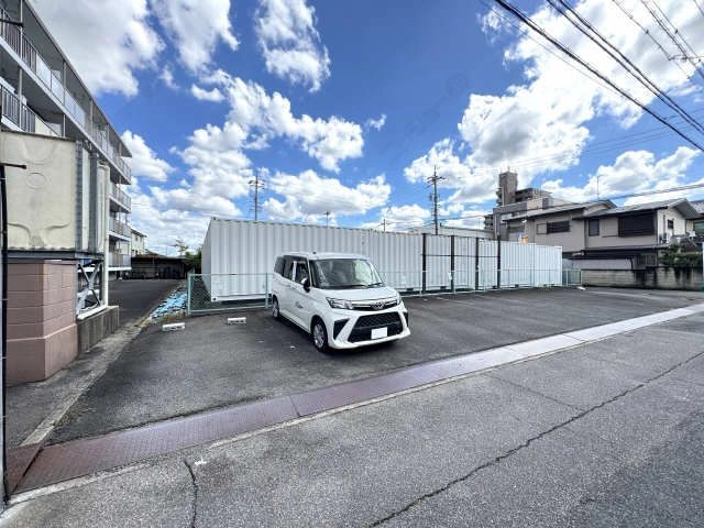 駐車場(南側)