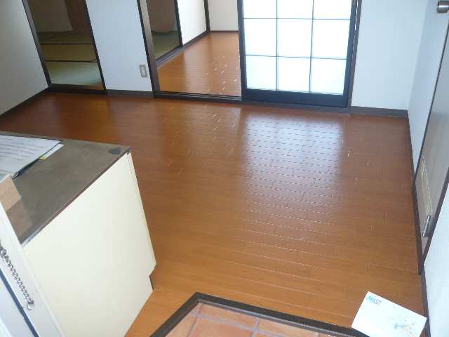 玄関・台所
