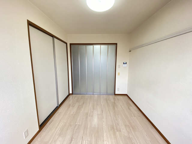 南東洋室