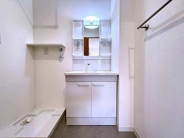 シャワー付洗面台