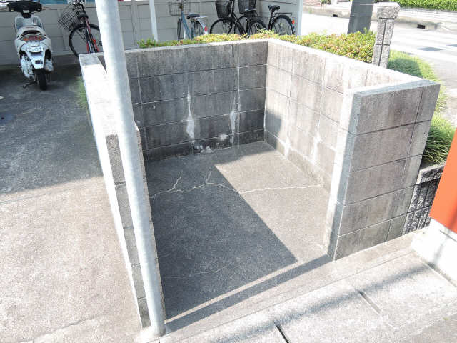 ゴミ置き場