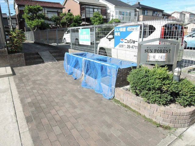 ごみ置き場
