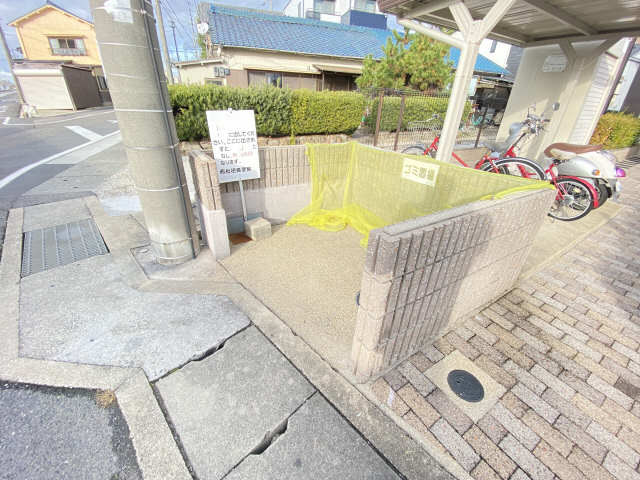 ゴミ置き場