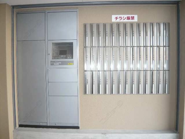 宅配ﾎﾞｯｸｽ集合ﾎﾟｽﾄ