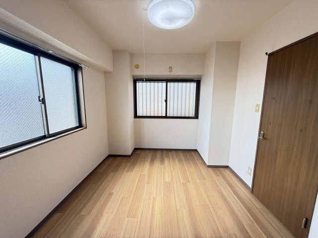 室内（北洋間）
