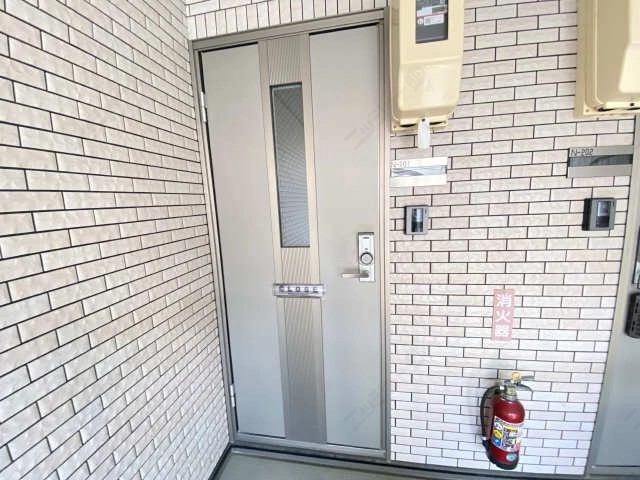 玄関扉
