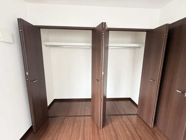 収納(南東洋間）