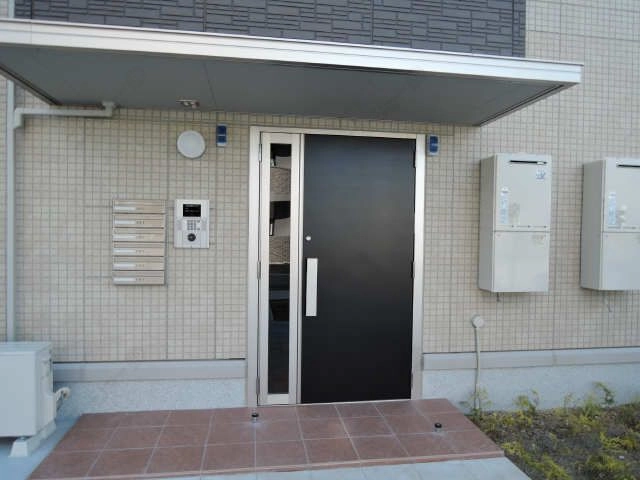 アプローチ(西)