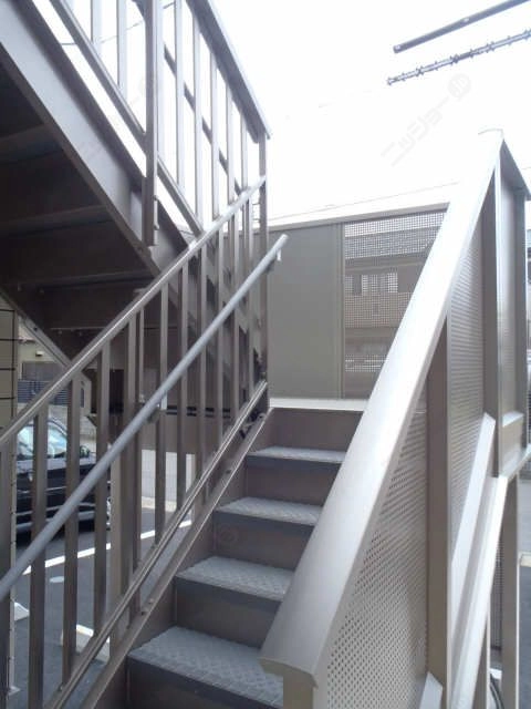 共用階段