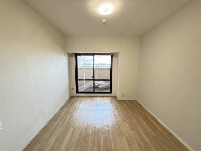 室内（北東洋間）