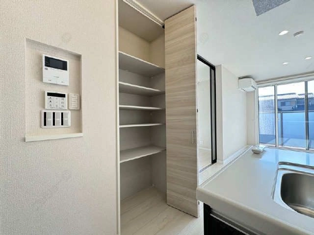 パントリー収納