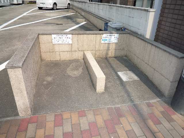 ゴミ置き場