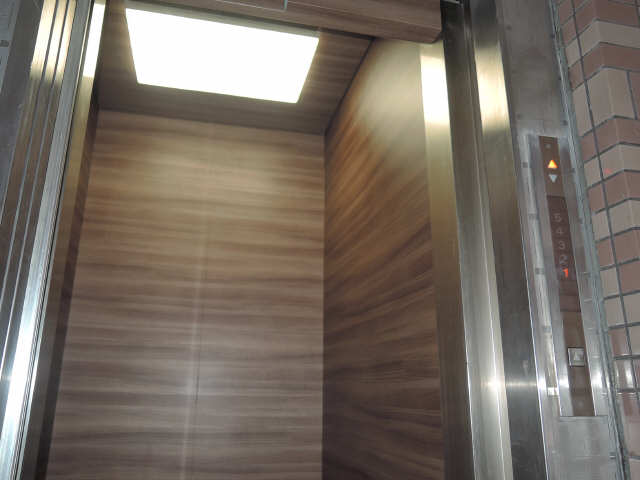 グレードハイツ新守山Ⅱ 1階 エレベーター室