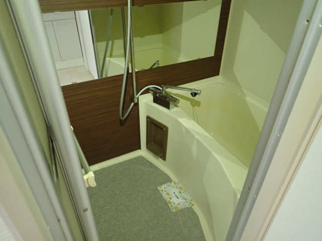 ファミーユ千代田 4階 浴室
