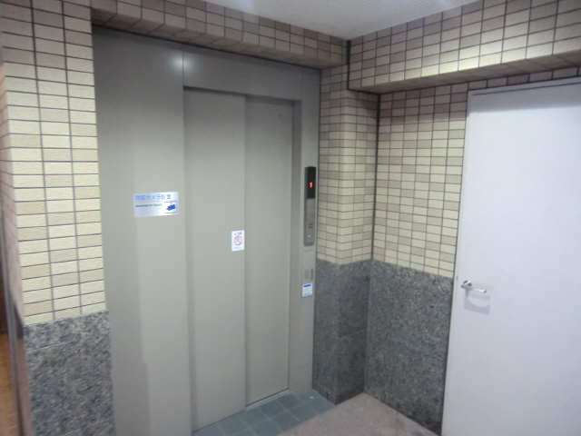 エコ・ファイブ守山 8階 エレベーター