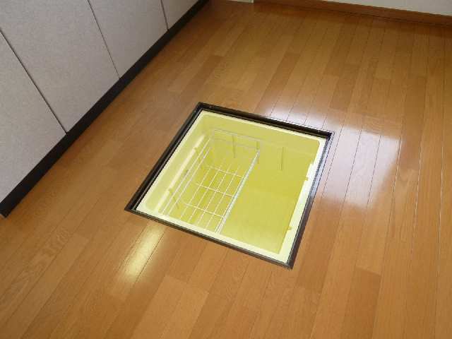 床下収納庫