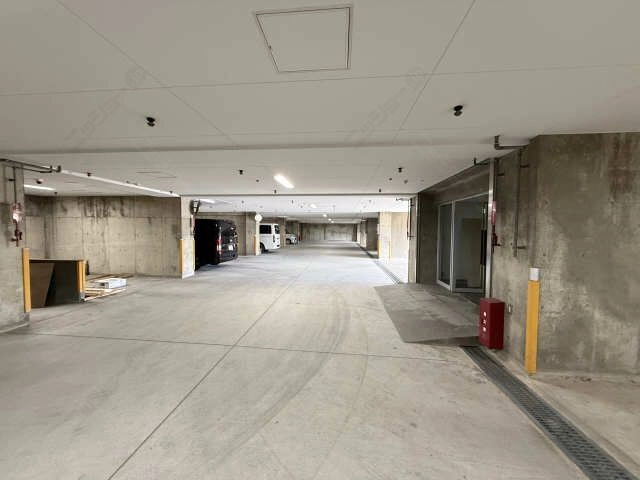 地下駐車場