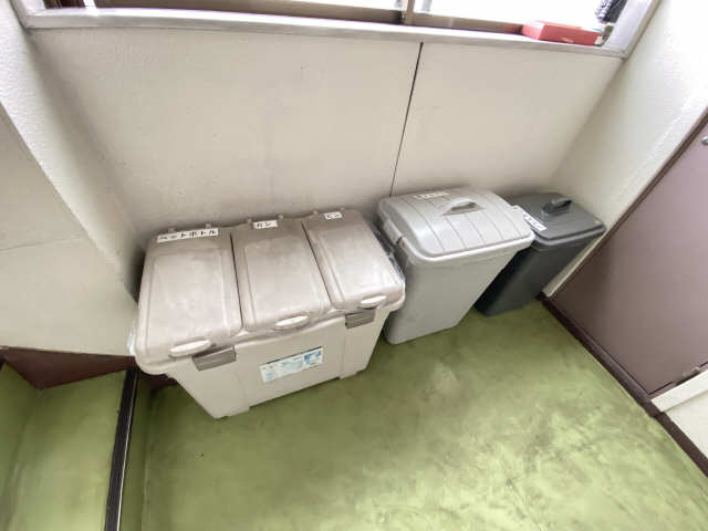 ゴミ置き場