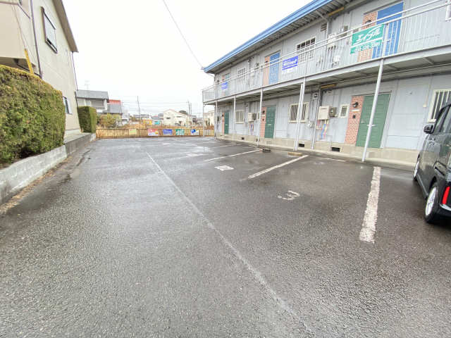 サンシティ森田 1階 駐車場