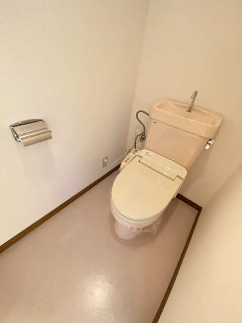 レジデンスイワタ 2階 WC