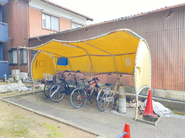 リフォルテほづみ 3階 駐輪場