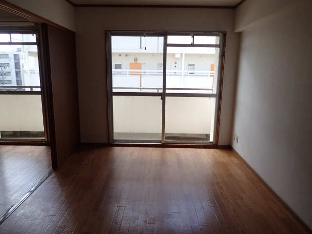 松野マンション 4階 室内