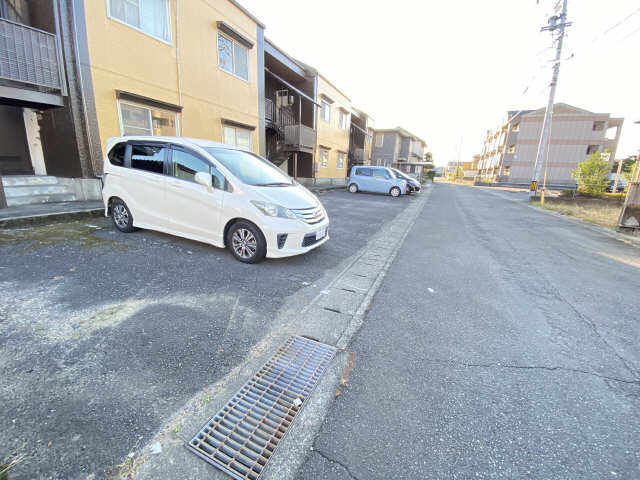 臼井南コーポⅠ 2階 駐車場