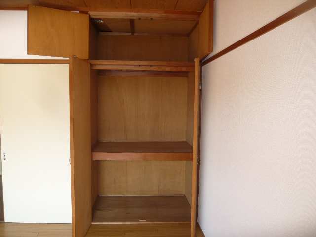 コーポ山田Ⅱ 2階 収納