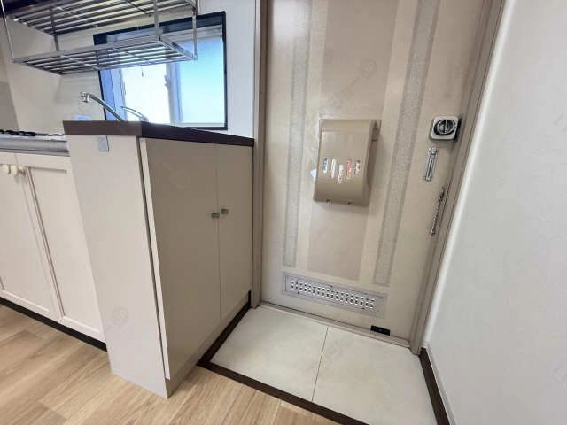 シューズボックス