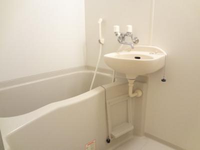 レオネクストパーシモンＣ 1階 浴室
