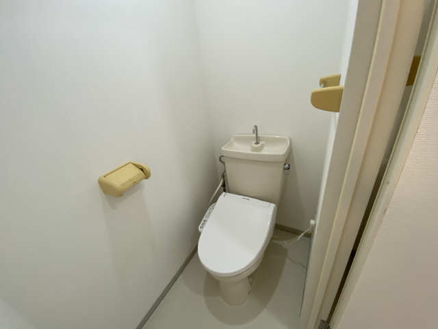 サンファミールⅡ　Ａ 2階 WC